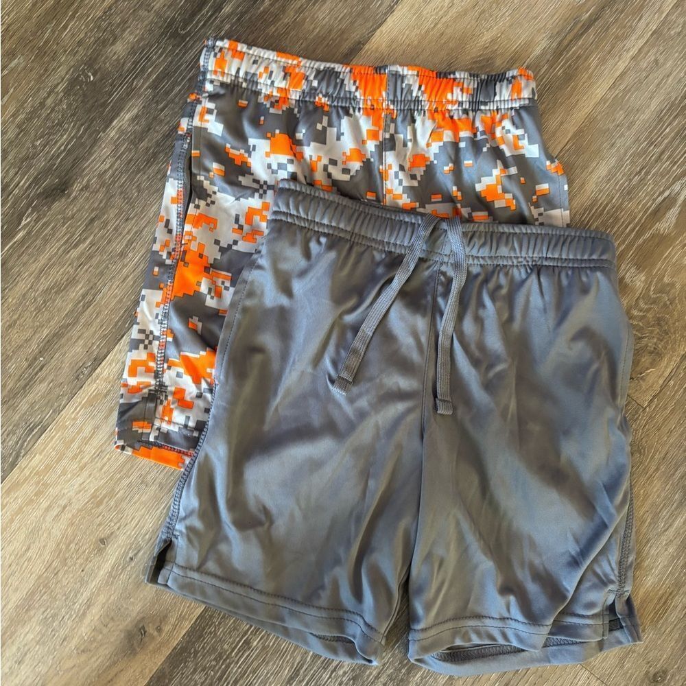 Boys Gray and Camo Athletic Shorts Set Sz S 6/7